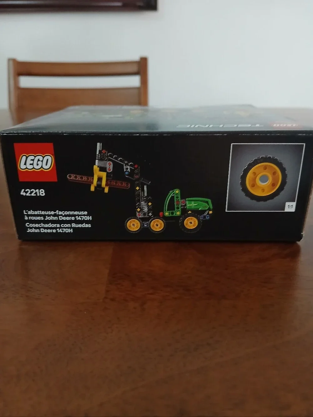 LEGO Technic John Deere Wheeled Harvester Set. NWT Ages 7+ 117 PCS